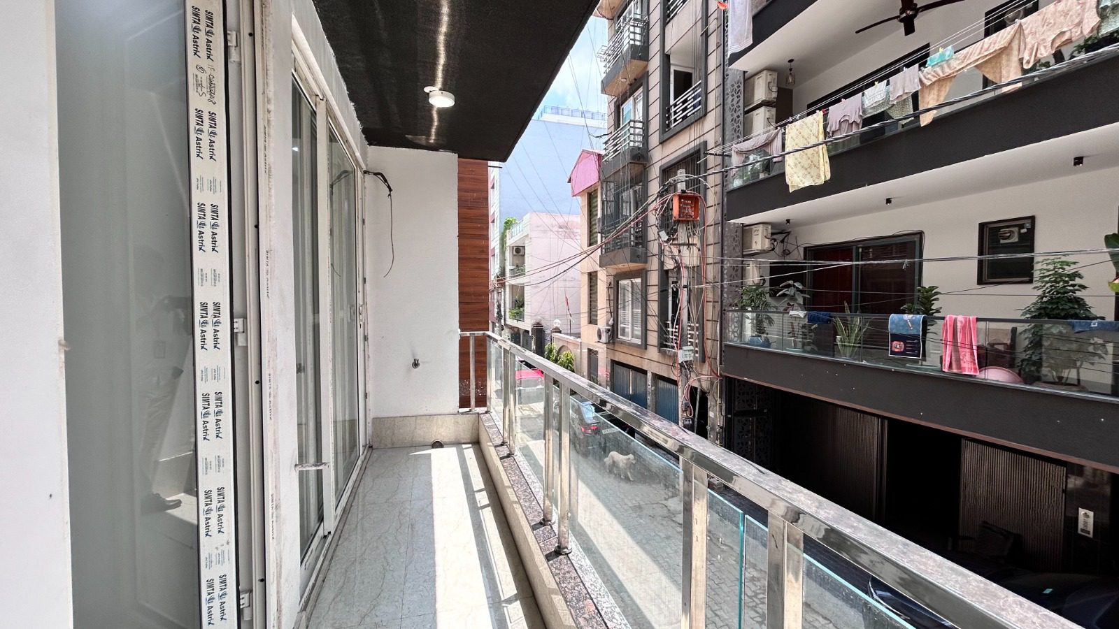 3 BHK Flat for sale in Vasant Kunj, New Delhi